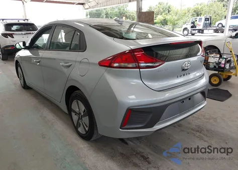 2022 Hyundai Ioniq Hybrid Blue z USA, uszkodzony, nr VIN KMHC65LC5NU269962